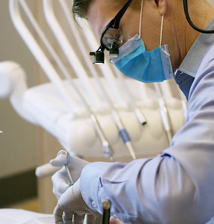 Beaverton emergency dentist treating a dental patient